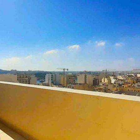 Luxurious Furnished Penthouse Apartment In Sliema Exterior photo